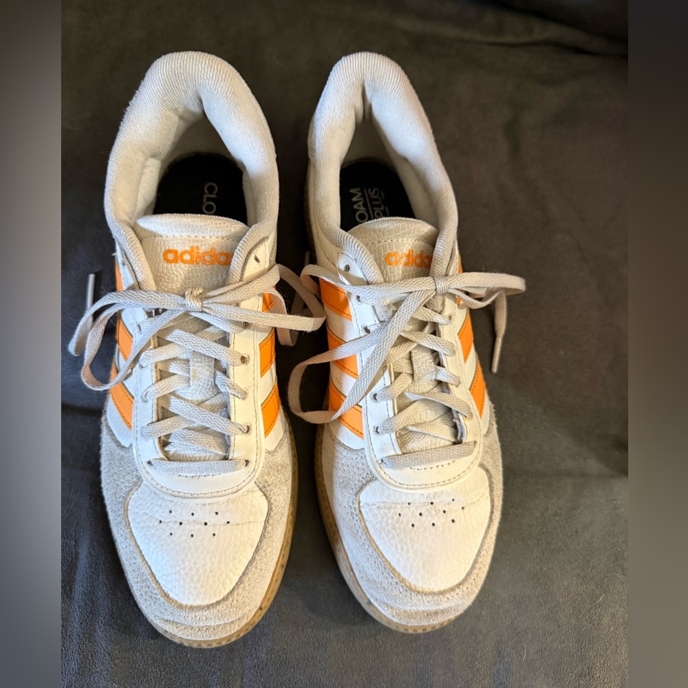 Adidas Cloudfoam Plus White and Orange sneakers size 7 1/2